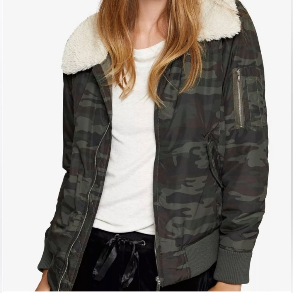 Sanctuary camo bomber Jacket You Are The Perfect Bomber Sherpa Collar SM 189$